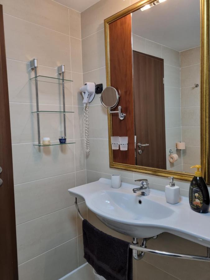 Bilberry Apartman Aparthotel บาลาตอนฟือเรด ภายนอก รูปภาพ